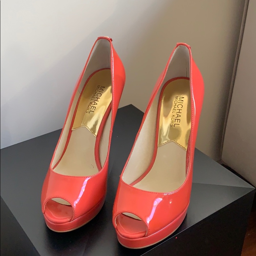 MICHAEL KORS Coral Peep-toe Heels